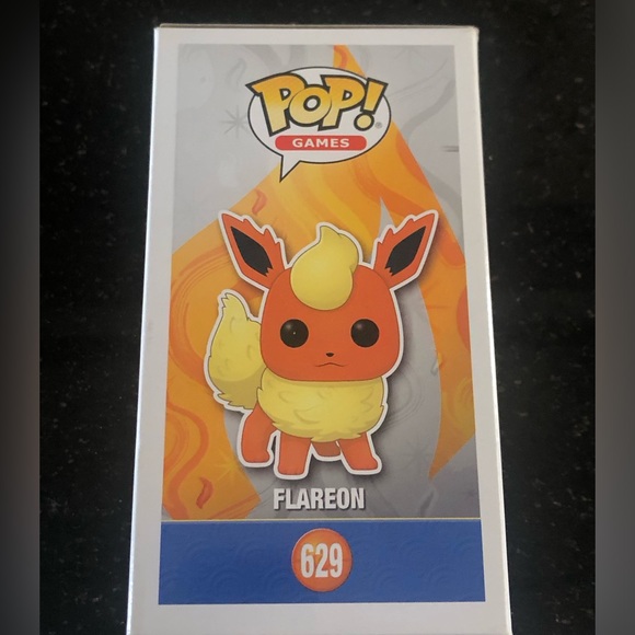 Pokémon Flareon Funko Pop - Picture 2 of 4